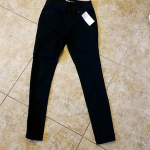 NWT Old Navy black jeans.